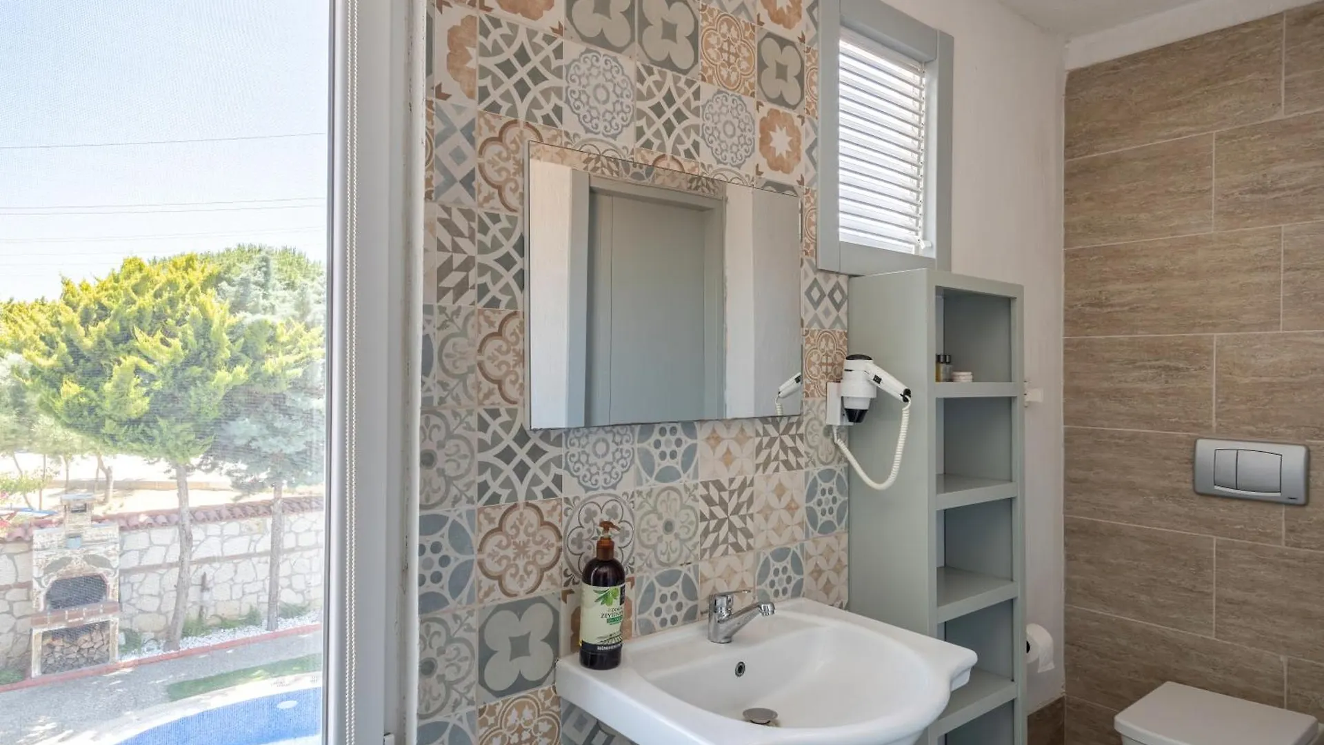 Deruni Ilica Hotel Izmir Turkey